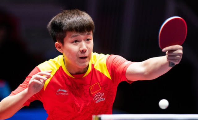 幕战手握双 幕战手握双